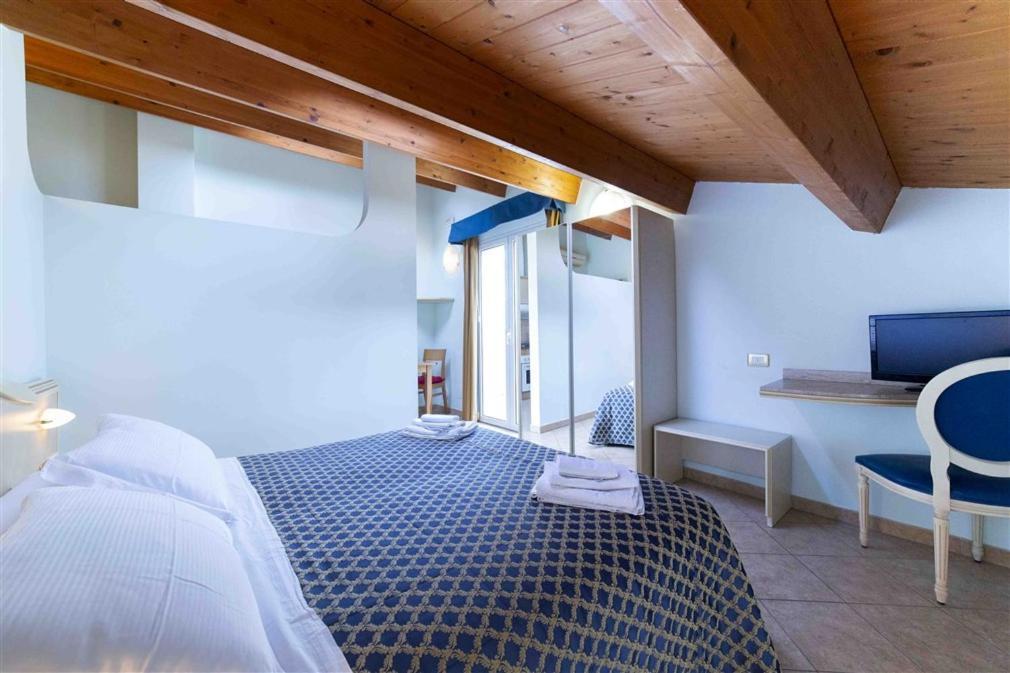 Aparthotel Residenza Melucci Rimini Exterior foto