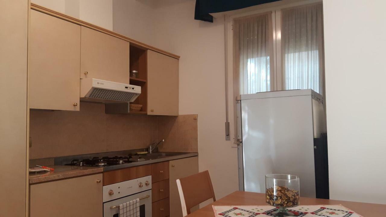 Aparthotel Residenza Melucci Rimini Exterior foto